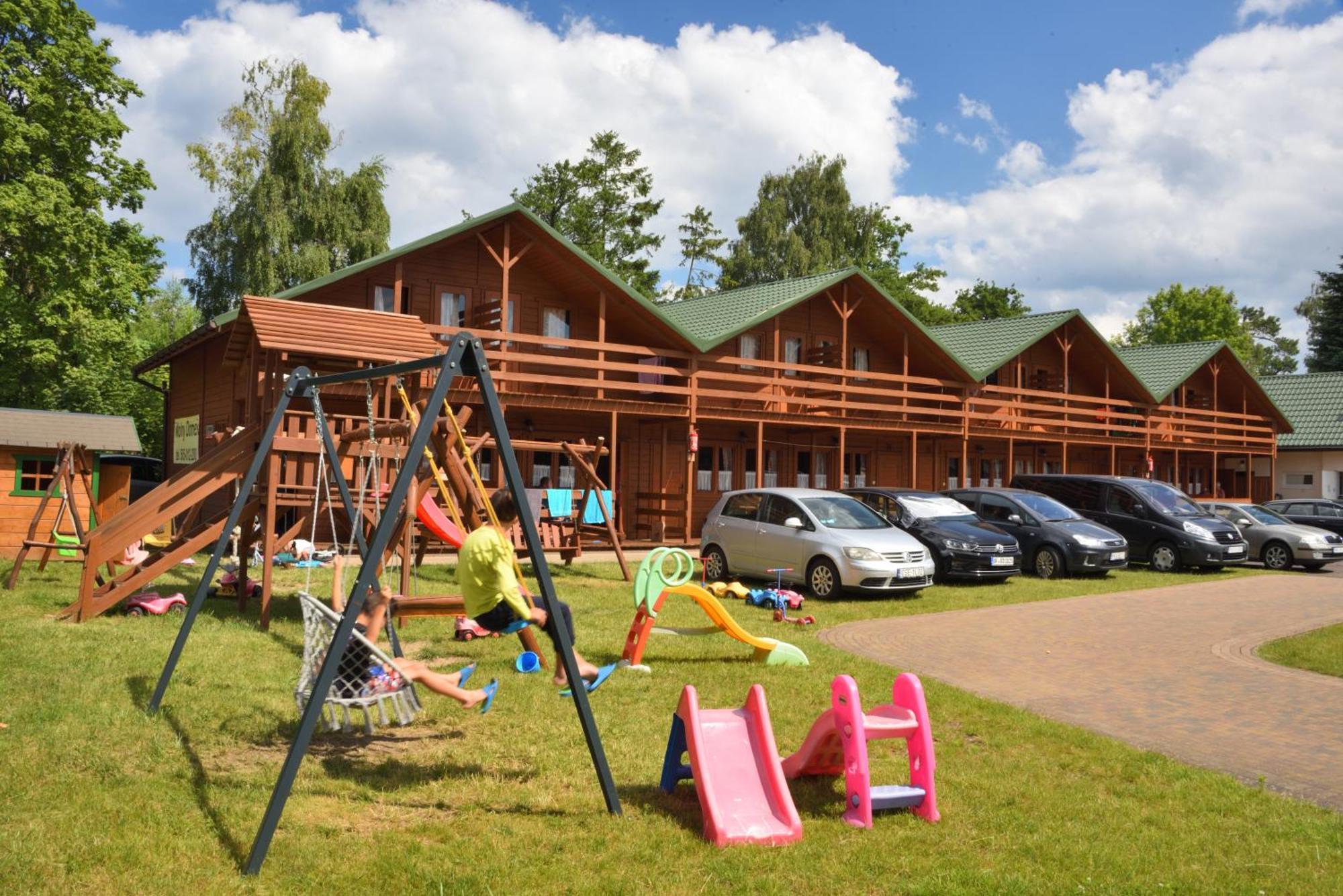 Mlodziezowy Domek Dla Grup Eldorado Mielno Centrum, 200M Od Morza Ngoại thất bức ảnh